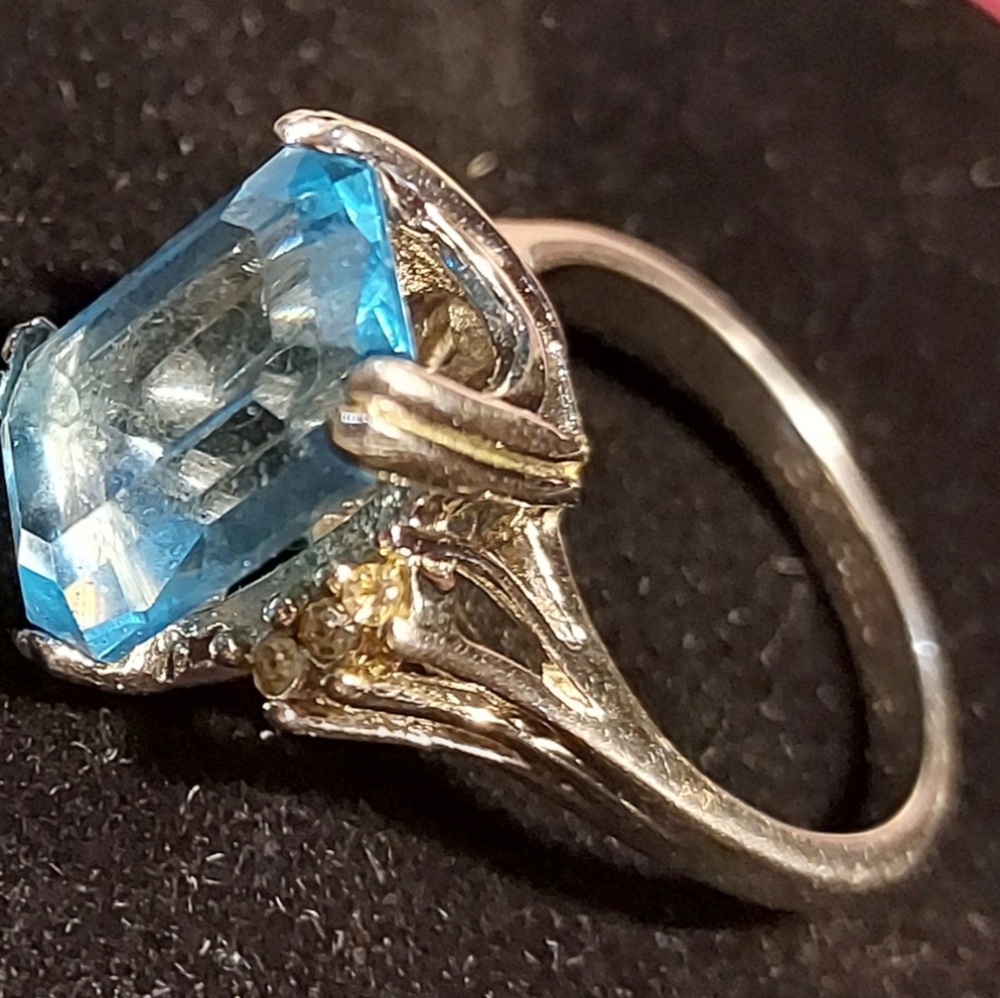 Very Pretty Aquamarine Ring